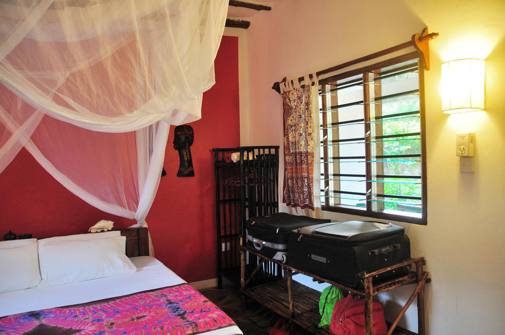 Hôtel Mimi Na Wewe...In Africa à Watamu Chambre photo